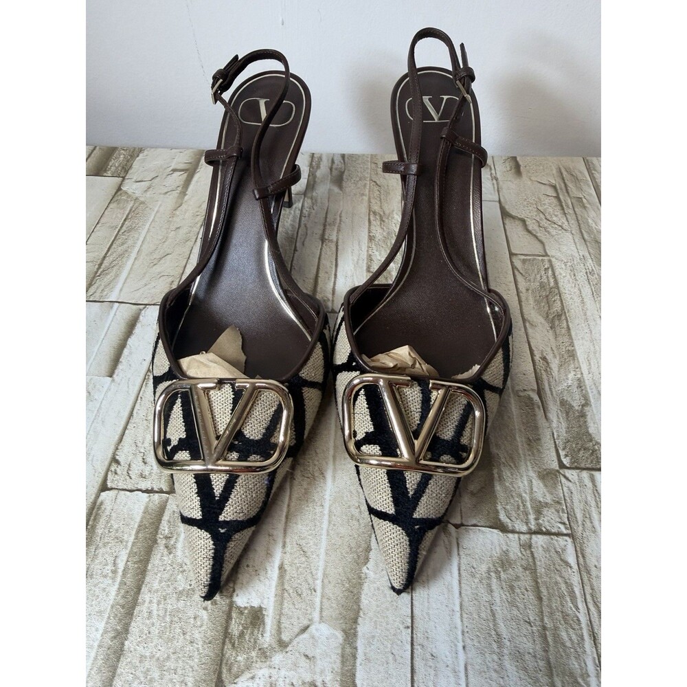 Valentino GARAYANI V logo Black/beige Jacquard and Leather Slingback Pumps 40